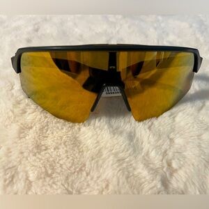 Oakley sunglasses brand new with tag no box